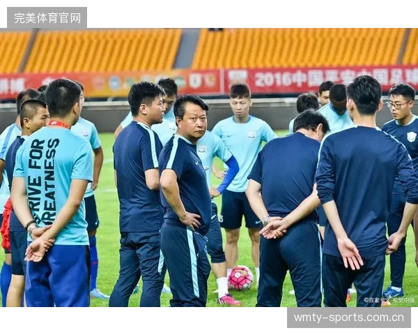 联赛暂停消息引发球迷群情激愤：从失望到奋起的心路历程
